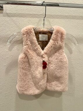Girl ZARA Pale Pink Faux Fur Vest with Floral Lining and Red Pom